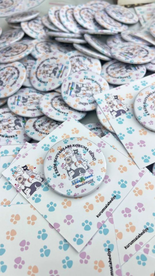 Özel Tasarım Hayvan Hakları Koruma Günü Rozet Kartlı