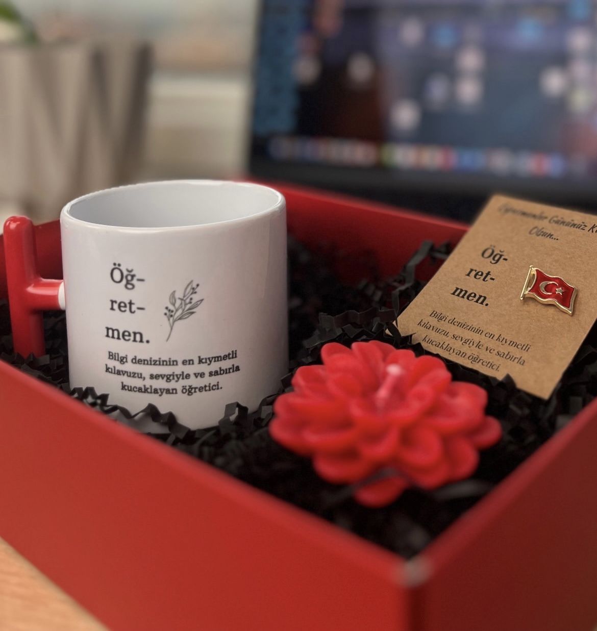 ÖĞRETMENLER GÜNÜ 3'LÜ T KUPA SET